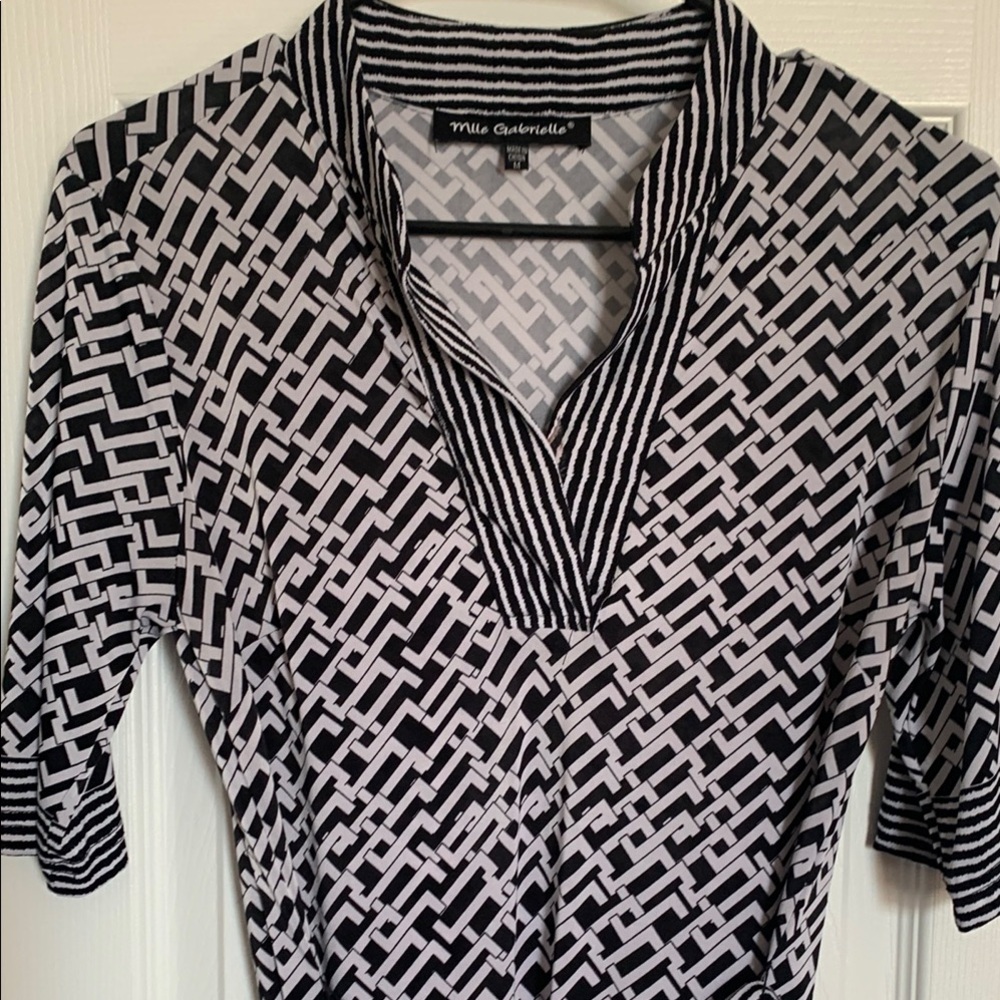 Black and white pattern dress
